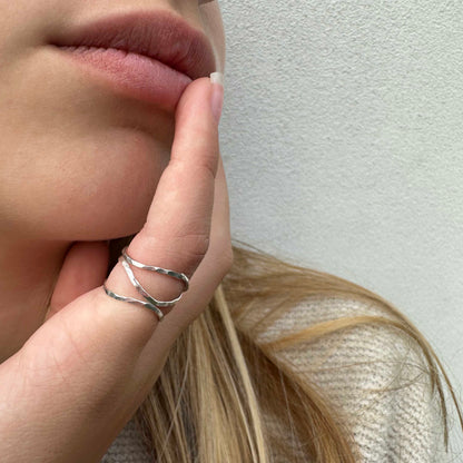 Earth cracks slim wave