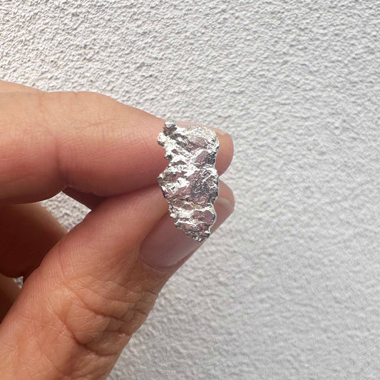 Scratchy unique small 2