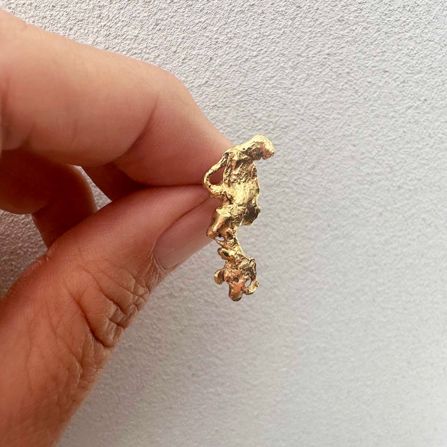 Scratchy unique large 4 - gilded