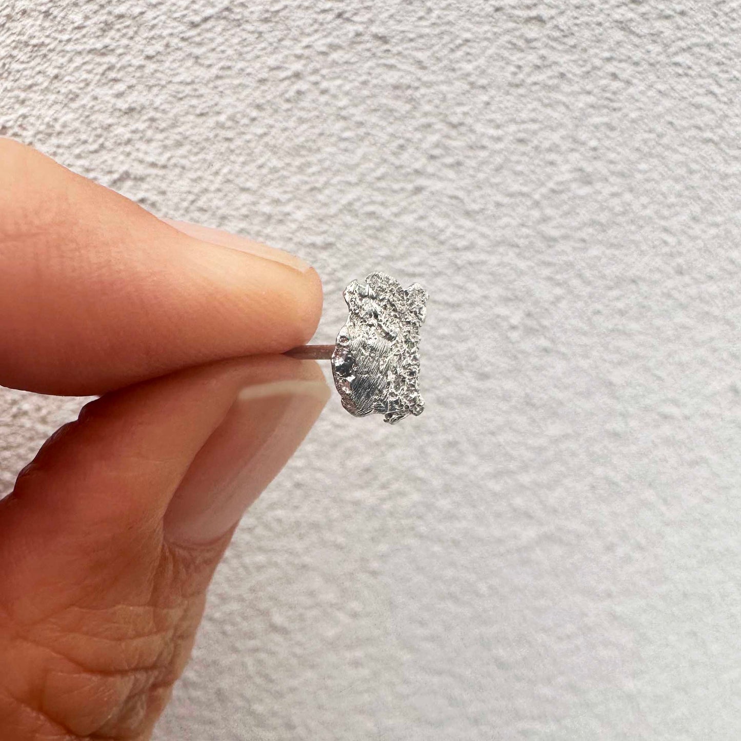 Scratchy unique small 1