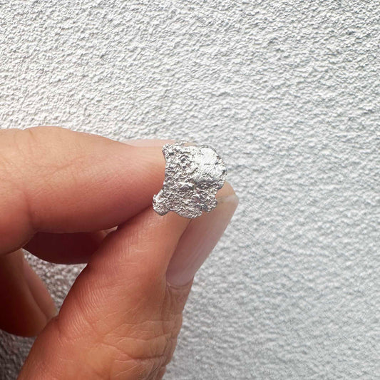 Scratchy unique small 1